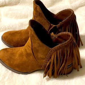 Fringed booties